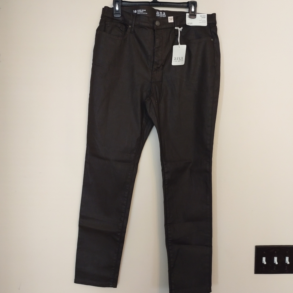 NEW High-Rises Skinny Jeans